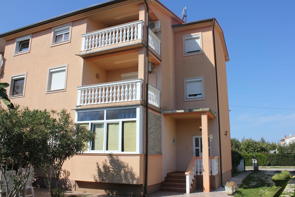 Apartments Dubravka Медулин Экстерьер фото